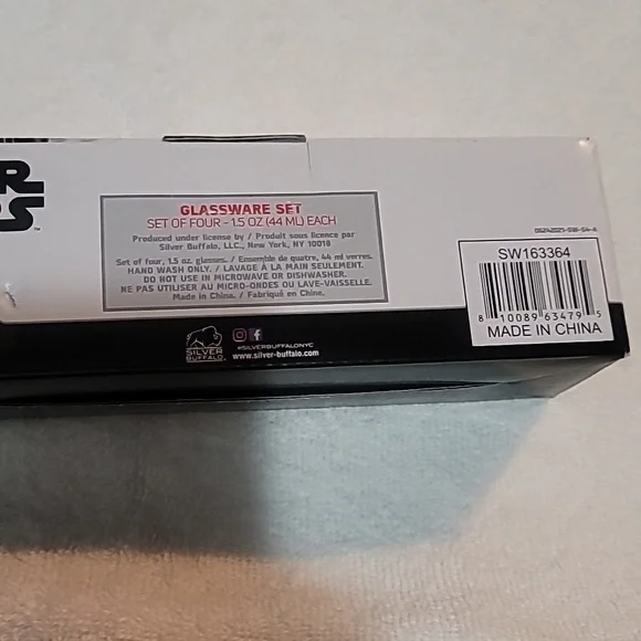 Star Wars Set of 4 1.5 oz glassware set - Picture 2 of 3